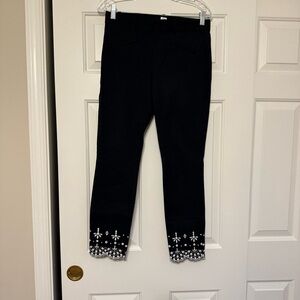 Gap Women’s Black Pants Skinny Ankle White Embroidered Bottom Design